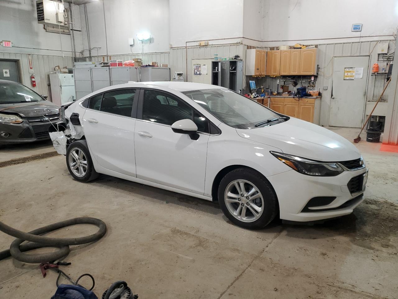 2016 CHEVROLET CRUZE LT - Image 4