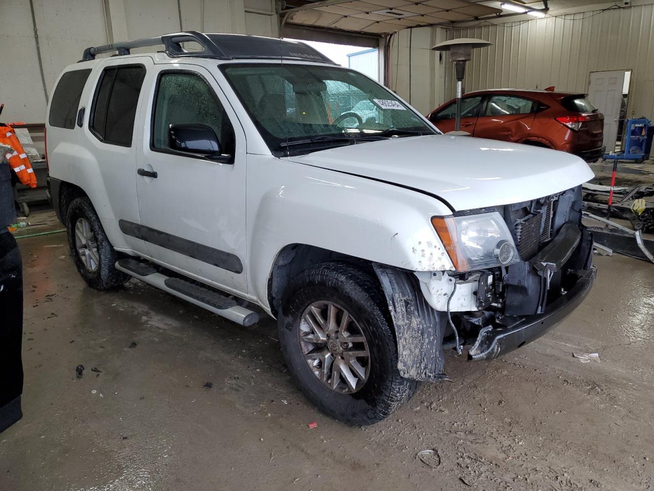 2015 NISSAN XTERRA X - Фото 4