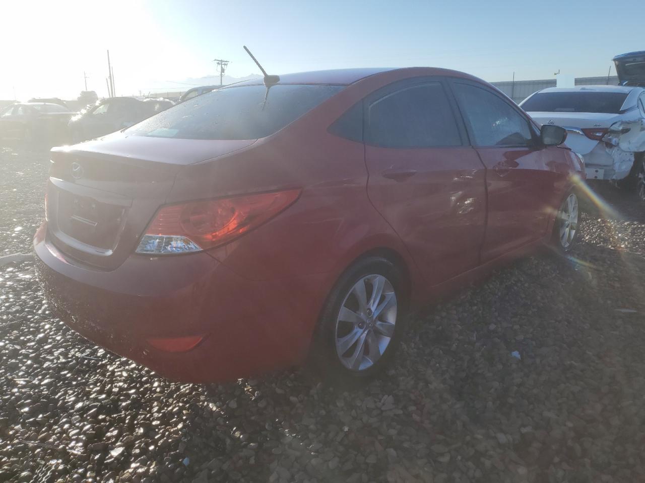 2012 HYUNDAI ACCENT GLS - Image 3