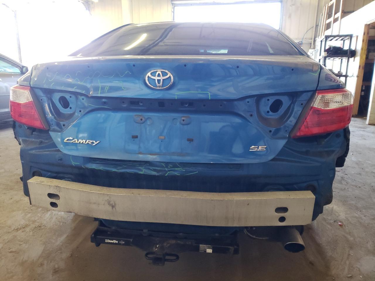 2017 TOYOTA CAMRY LE - Image 6