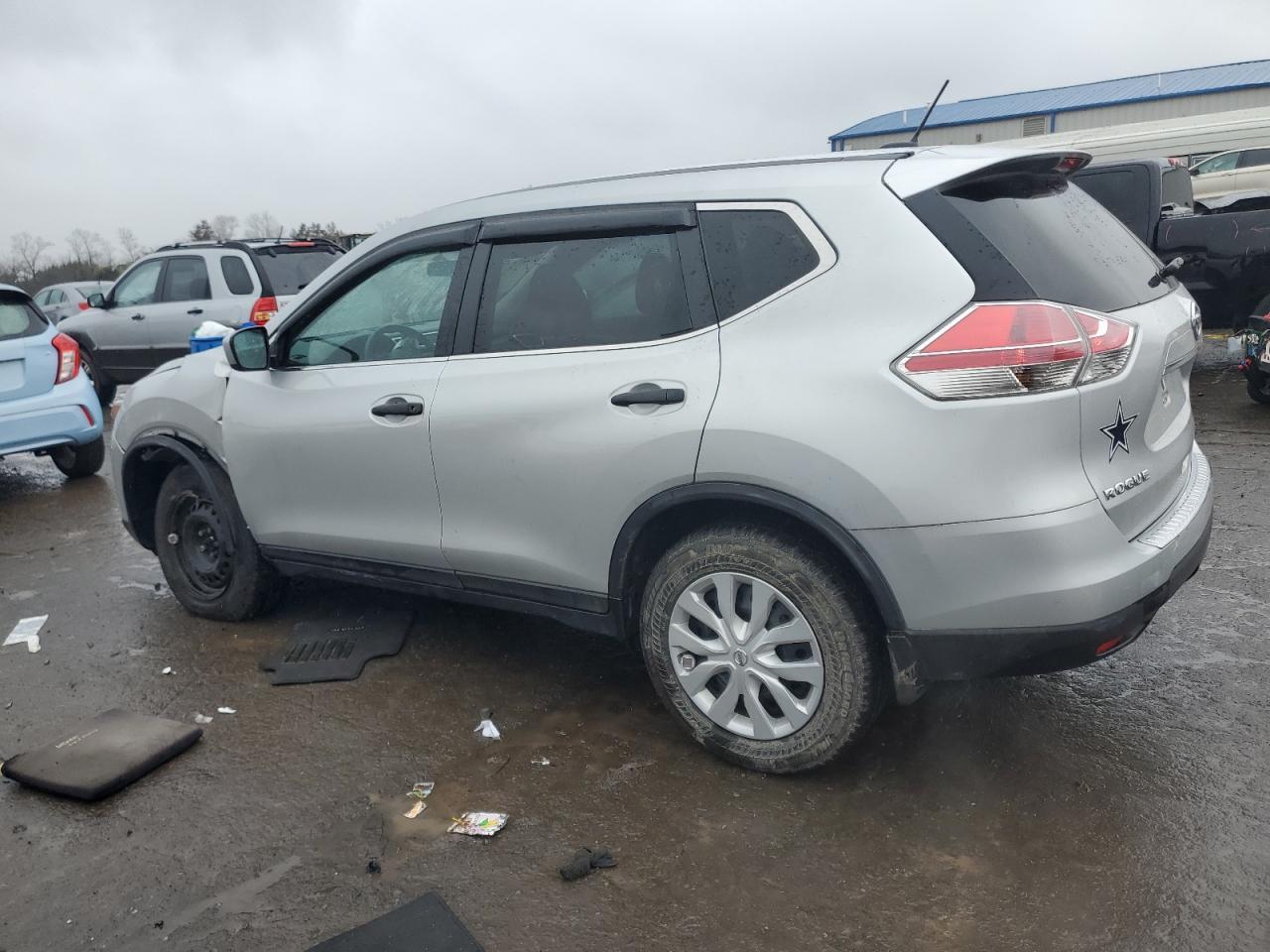 2016 NISSAN ROGUE S - Фото 2