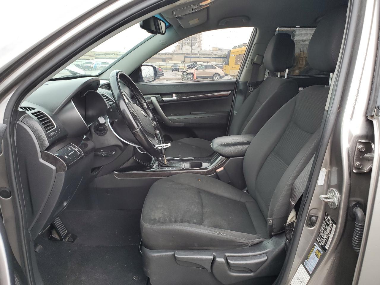 2014 KIA SORENTO LX - Image 7