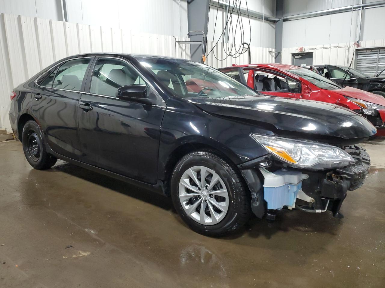2017 TOYOTA CAMRY LE - Фото 4