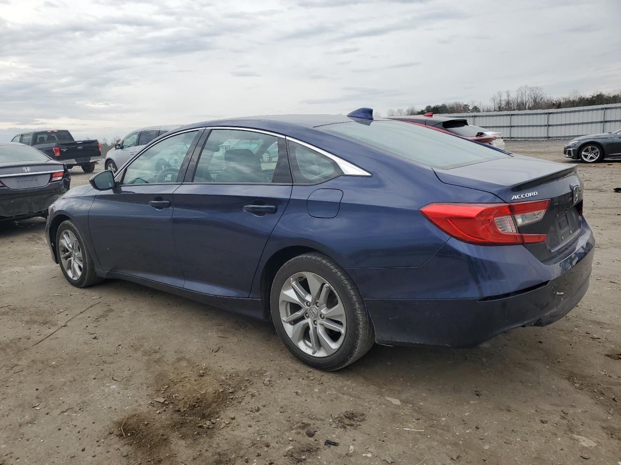 2018 HONDA ACCORD LX - Фото 2
