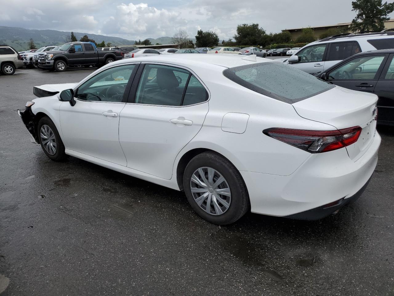 2023 TOYOTA CAMRY LE - Фото 2