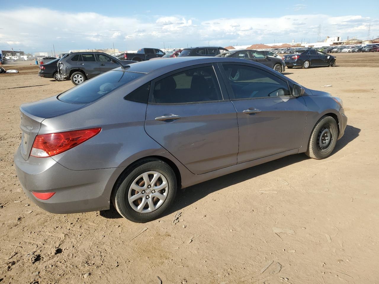 2014 HYUNDAI ACCENT GLS - Image 3
