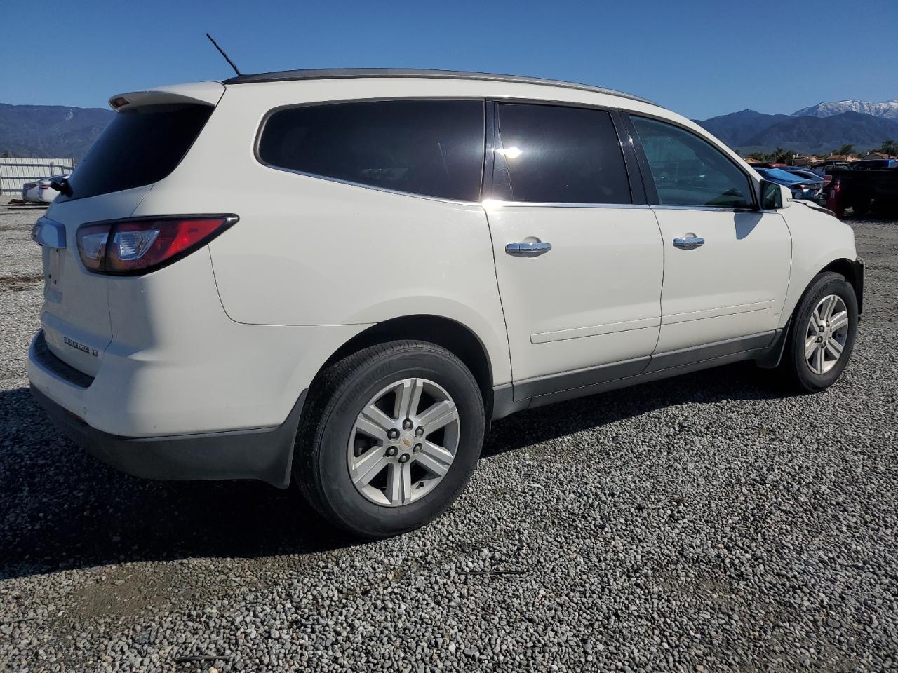 2014 CHEVROLET TRAVERSE L - Image 3