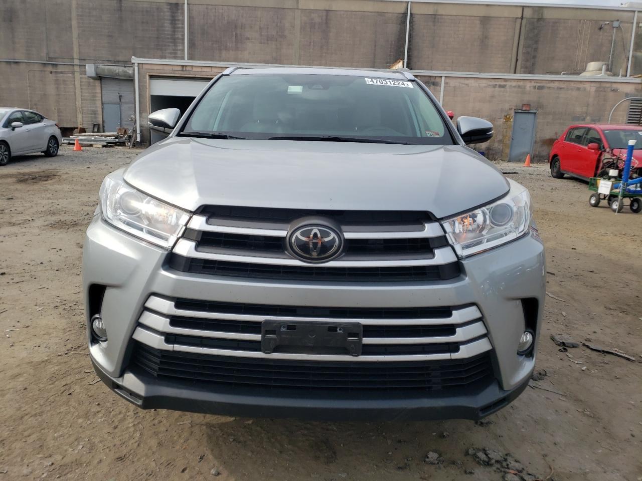 2018 TOYOTA HIGHLANDER - Image 5