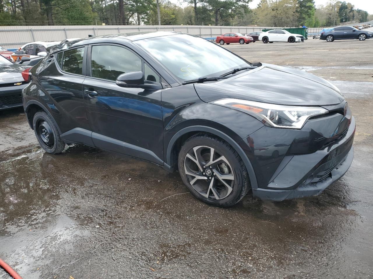 2018 TOYOTA C-HR XLE - Фото 4
