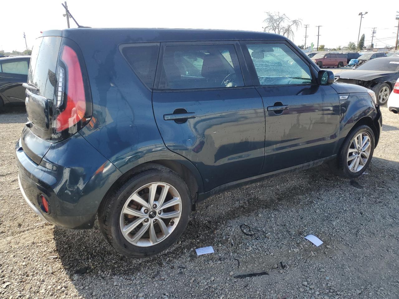 2017 KIA SOUL + - Image 3