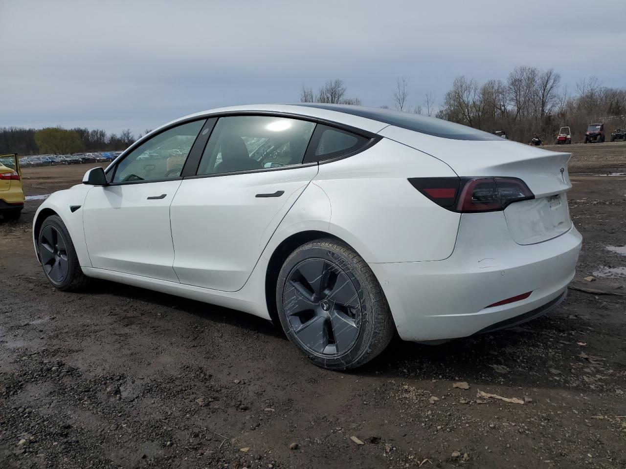 2022 TESLA MODEL 3 - Image 2