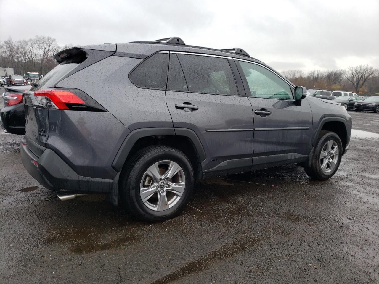 2022 TOYOTA RAV4 XLE - Image 3