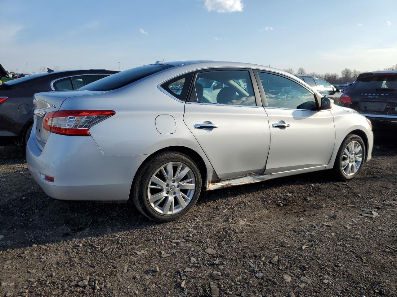 2013 NISSAN SENTRA S - Фото 3