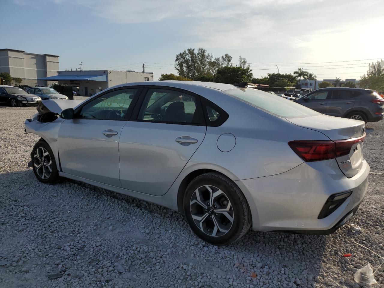 2021 KIA FORTE FE - Фото 2