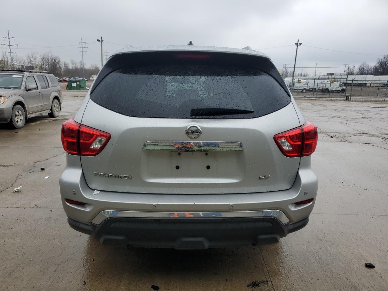 2017 NISSAN PATHFINDER - Фото 6