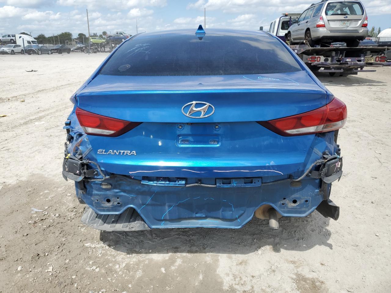2017 HYUNDAI ELANTRA SE - Image 6
