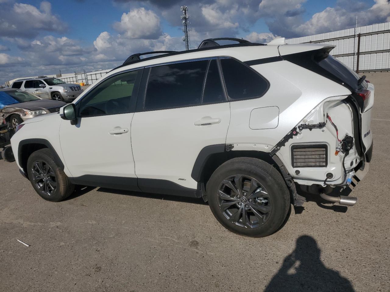 2022 TOYOTA RAV4 XLE P - Фото 2