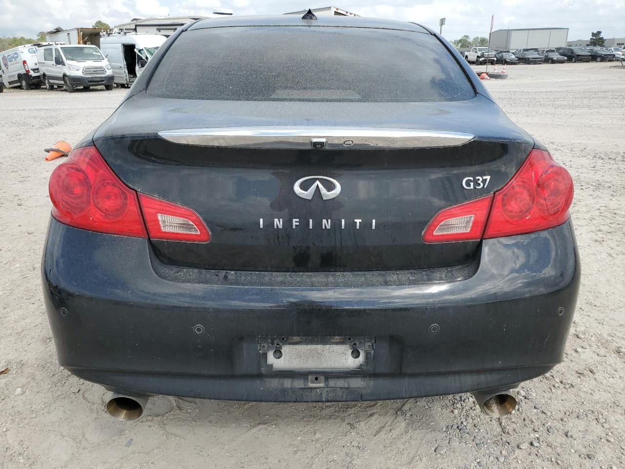 2011 INFINITI G37 BASE - Image 6