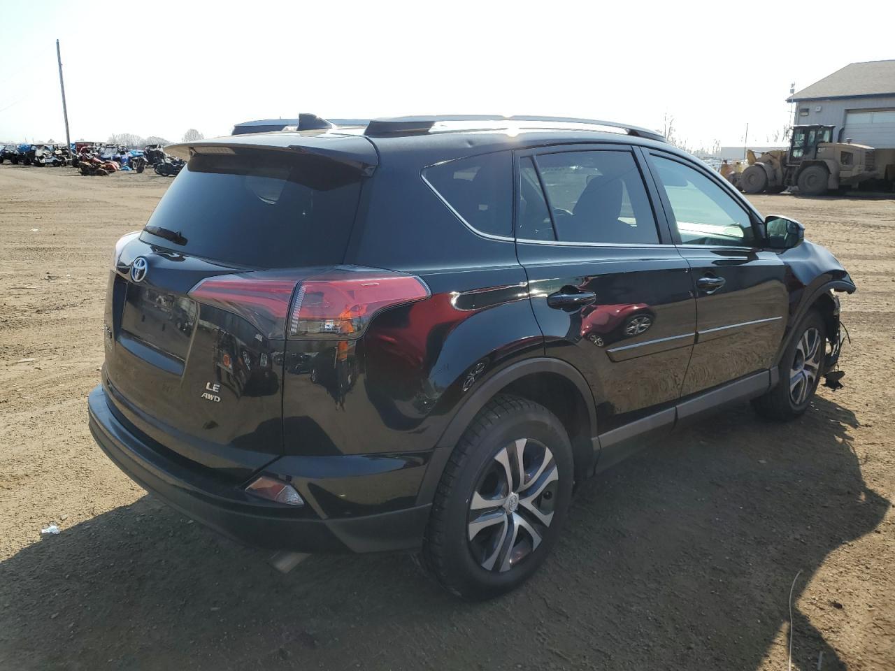 2017 TOYOTA RAV4 LE - Фото 3