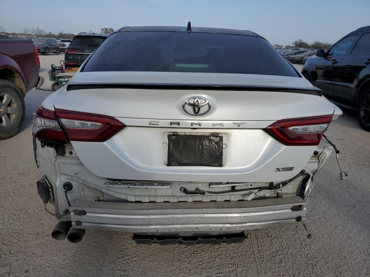2018 TOYOTA CAMRY XSE - Фото 6