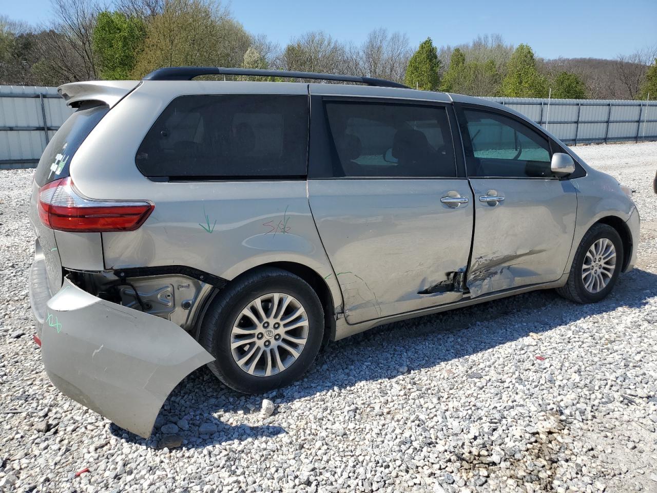 2015 TOYOTA SIENNA XLE - Фото 3