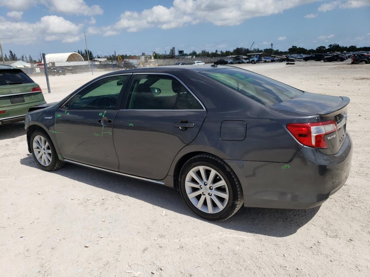 2012 TOYOTA CAMRY HYBR - Фото 2