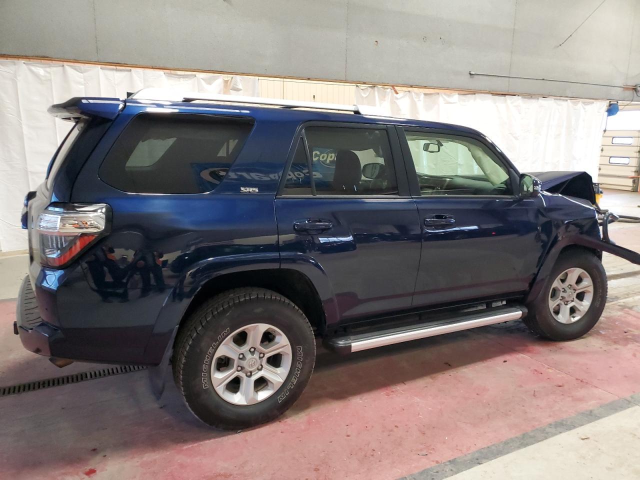 2017 TOYOTA 4RUNNER SR - Image 3