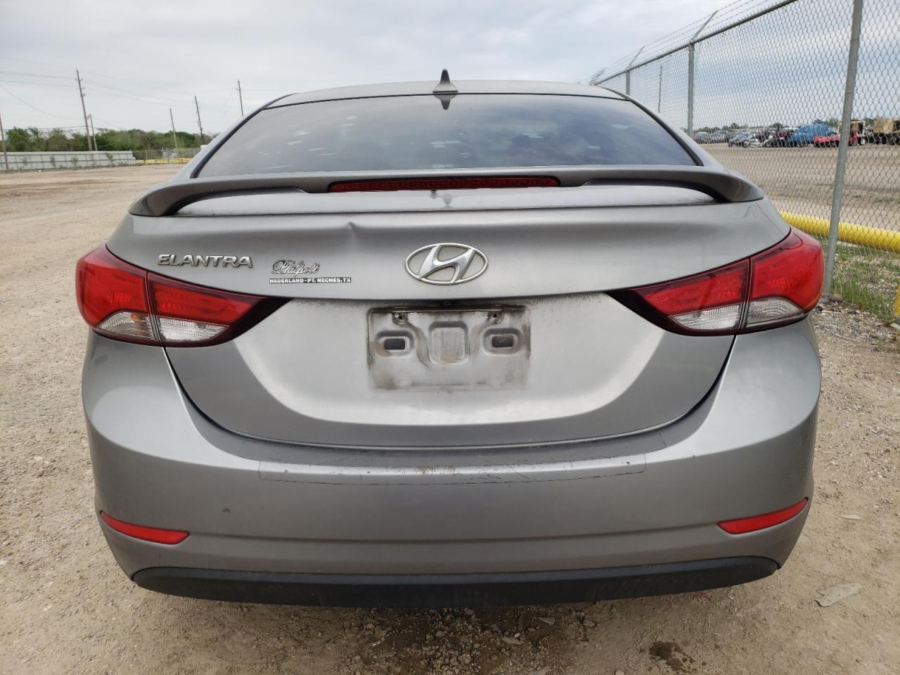 2015 HYUNDAI ELANTRA SE - Image 6