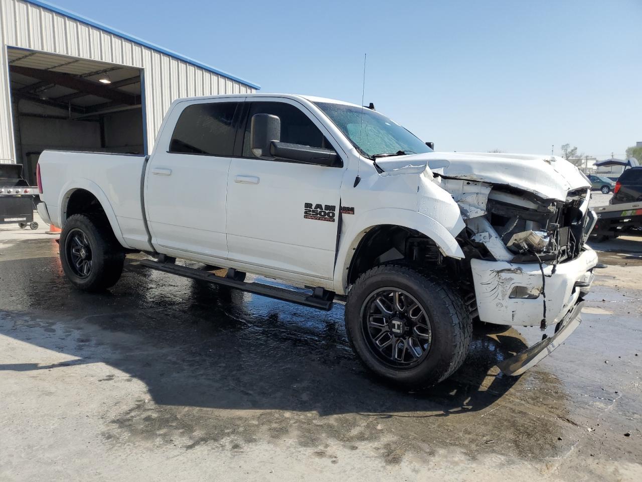 2017 RAM 2500 SLT - Image 4