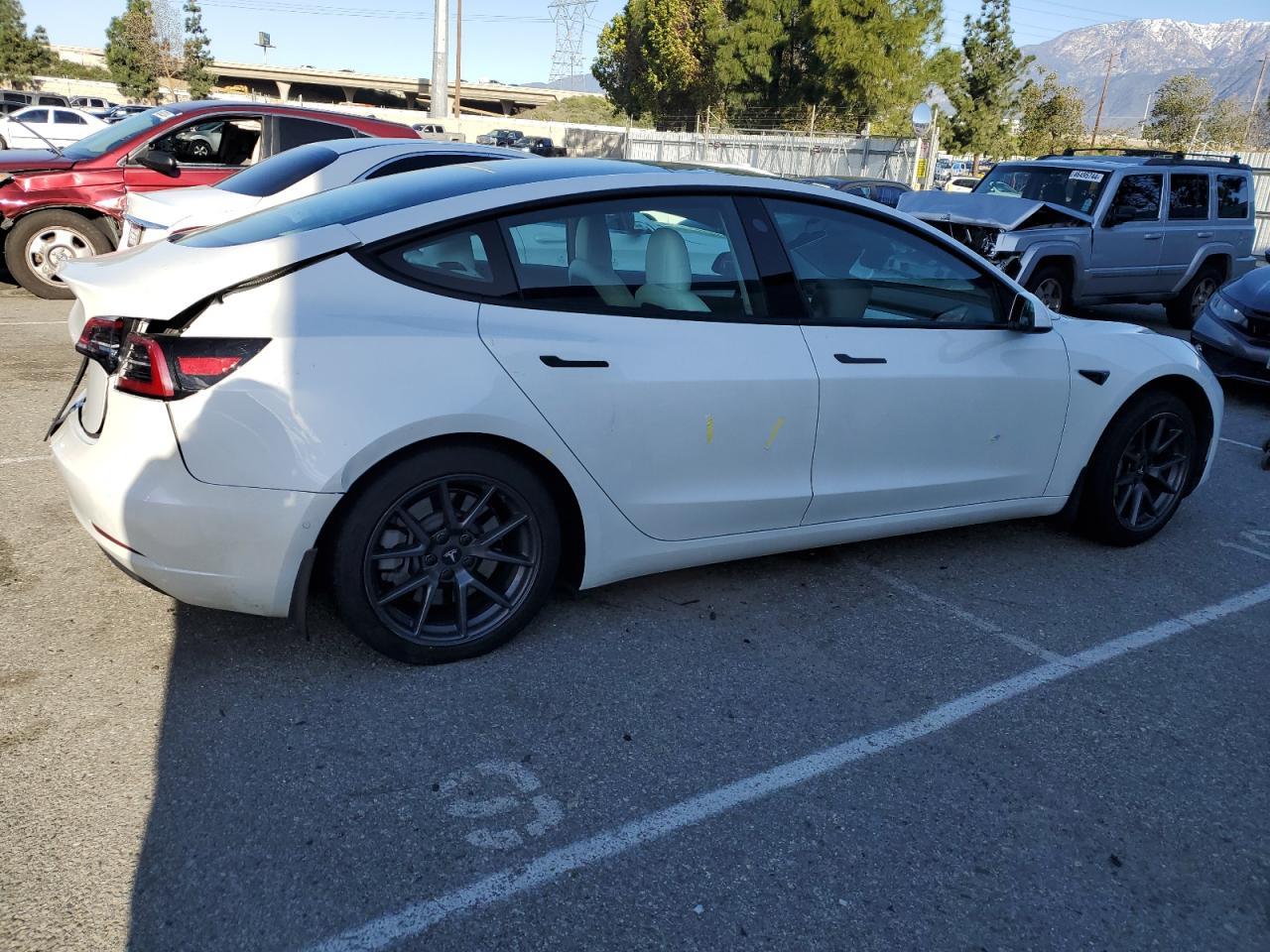 2022 TESLA MODEL 3 - Image 3