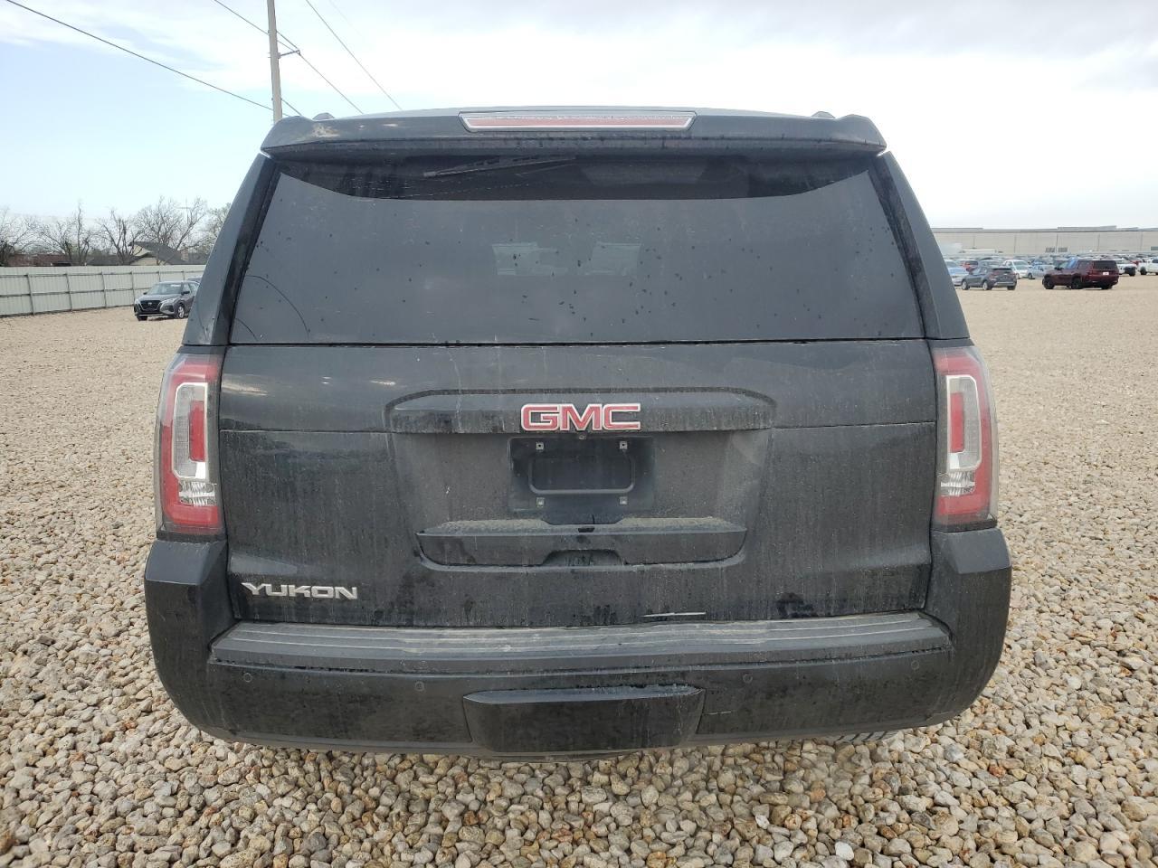 2016 GMC YUKON SLT - Image 6