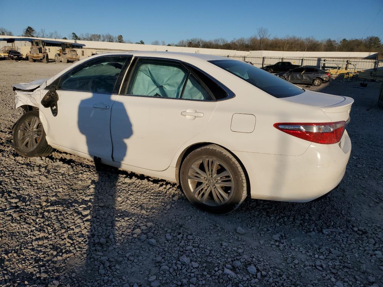 2017 TOYOTA CAMRY LE - Image 2