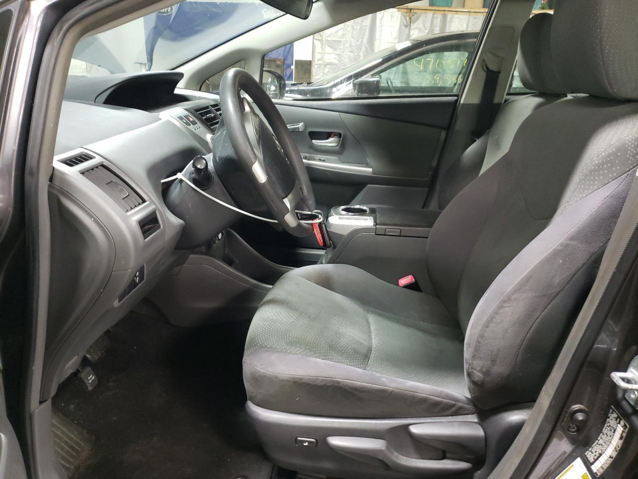 2013 TOYOTA PRIUS V - Image 7