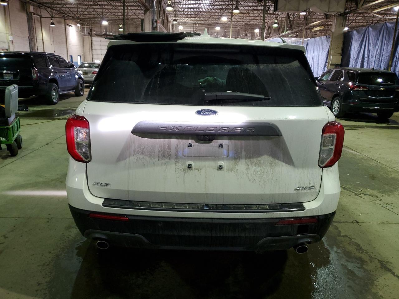 2023 FORD EXPLORER X - Фото 6