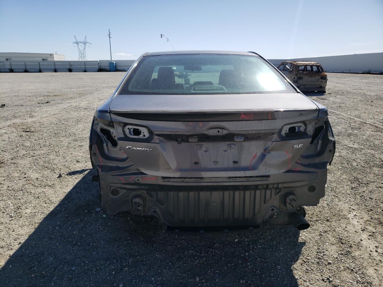 2014 TOYOTA CAMRY L - Фото 6