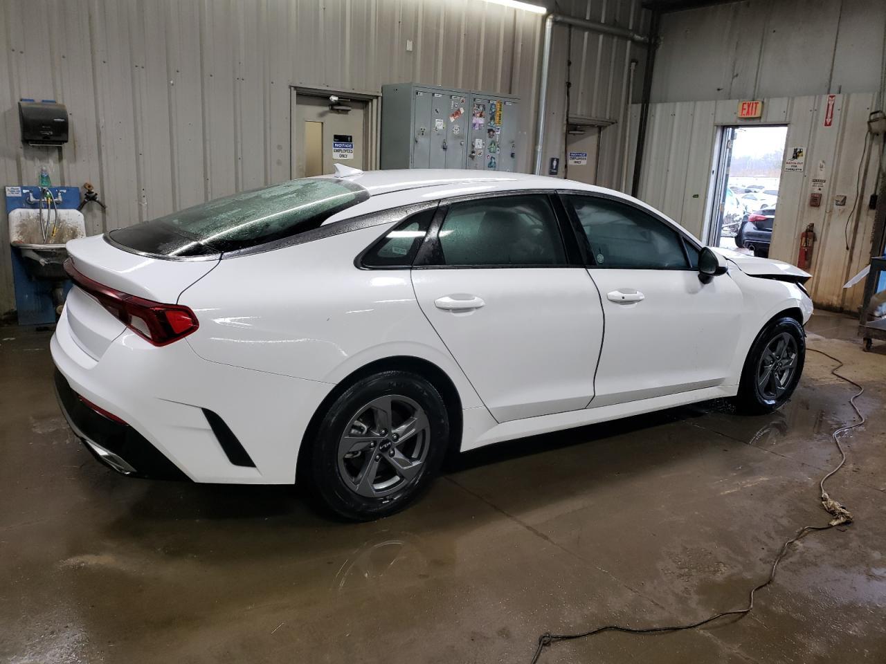 2023 KIA K5 LXS - Image 3