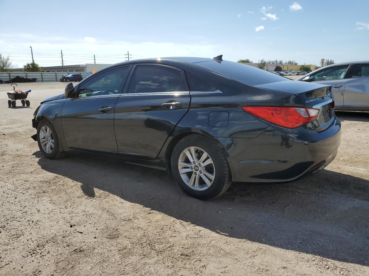 2013 HYUNDAI SONATA GLS - Image 2