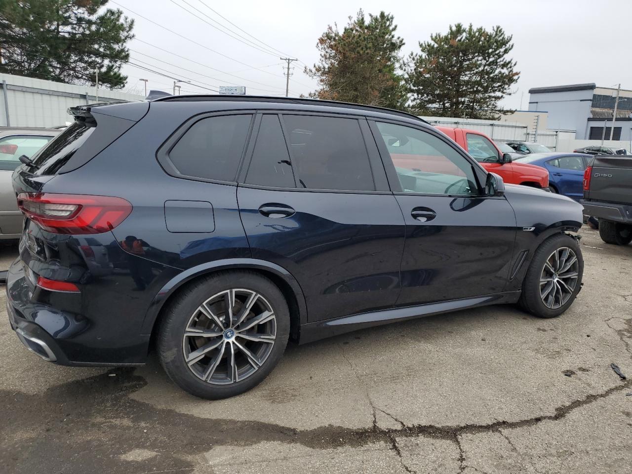 2022 BMW X5 XDRIVE4 - Фото 3