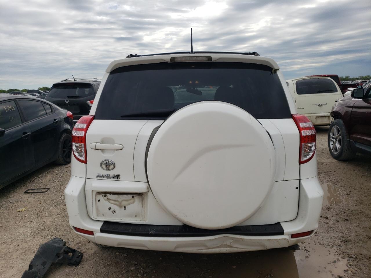 2011 TOYOTA RAV4 - Image 6
