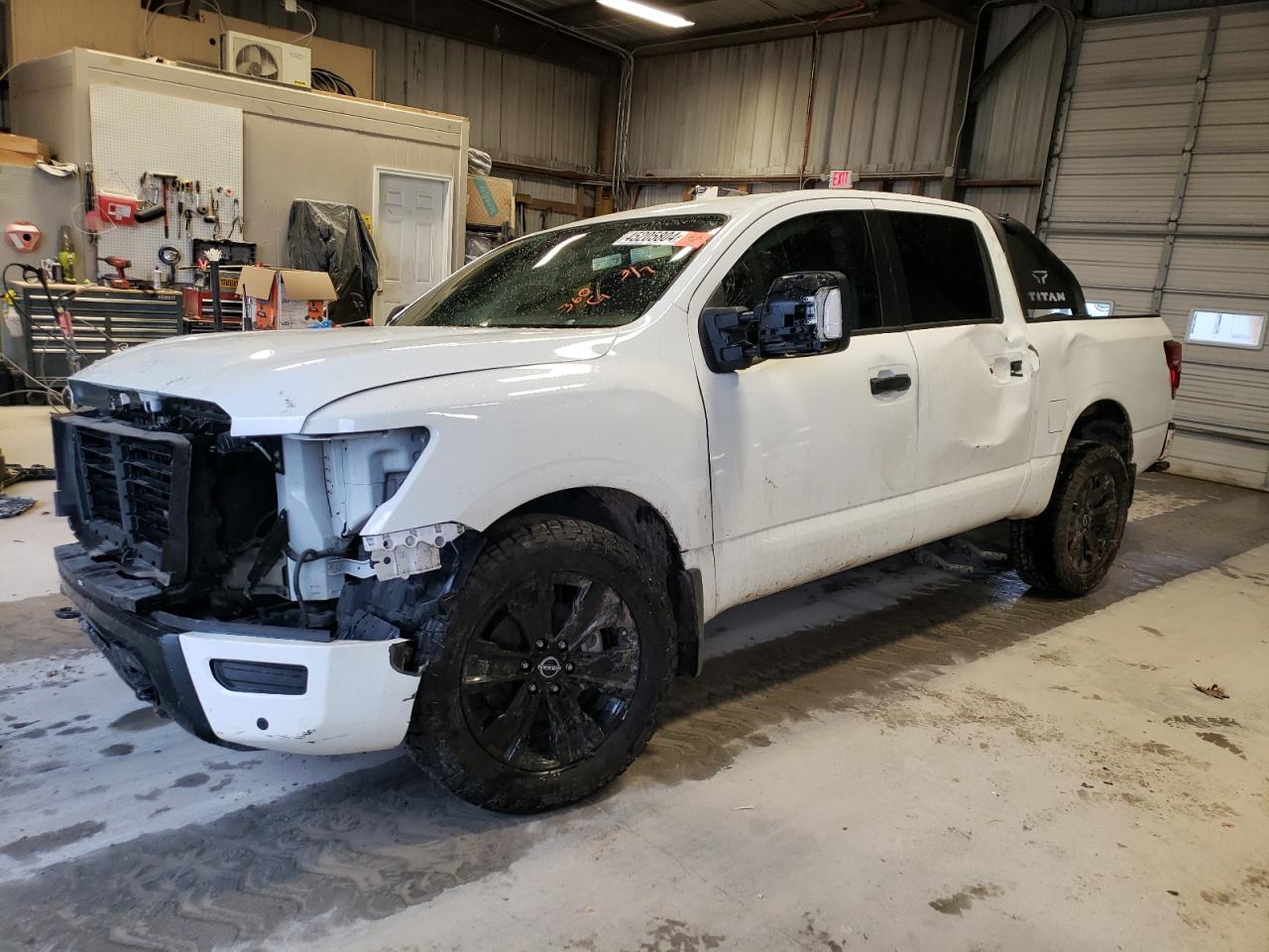 2023 NISSAN TITAN SV