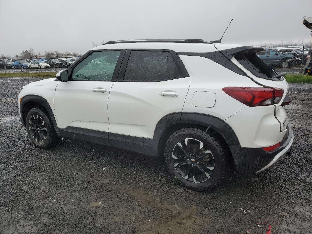 2021 CHEVROLET TRAILBLAZE - Image 2