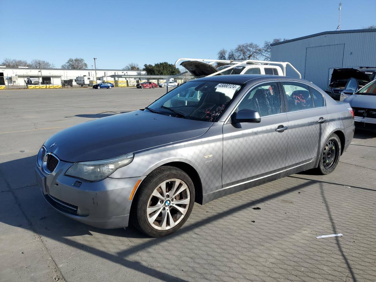 2010 BMW 535 XI car image