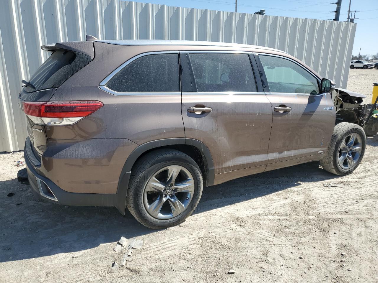 2019 TOYOTA HIGHLANDER - Image 3