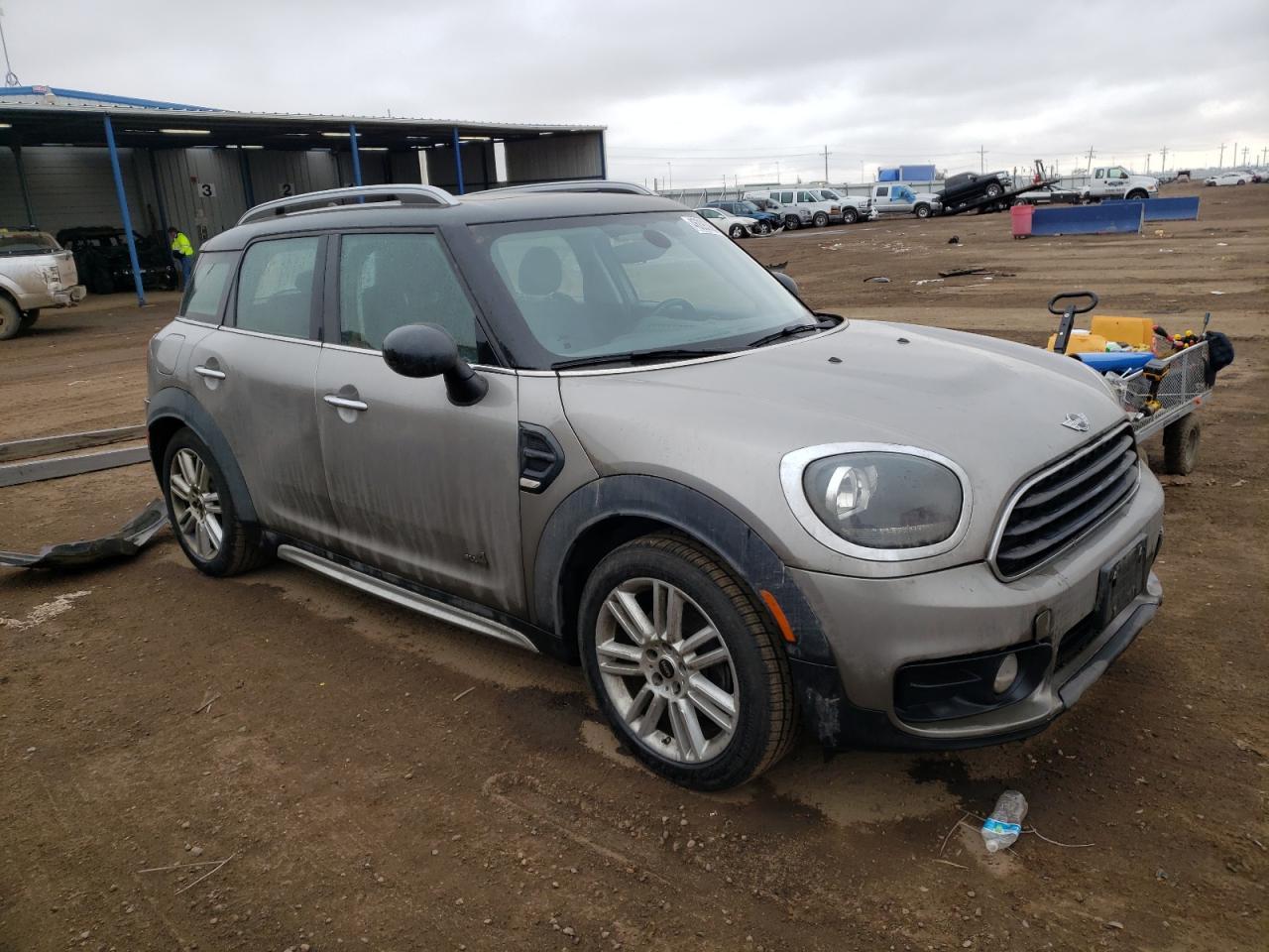 2017 MINI COOPER COU - Image 4