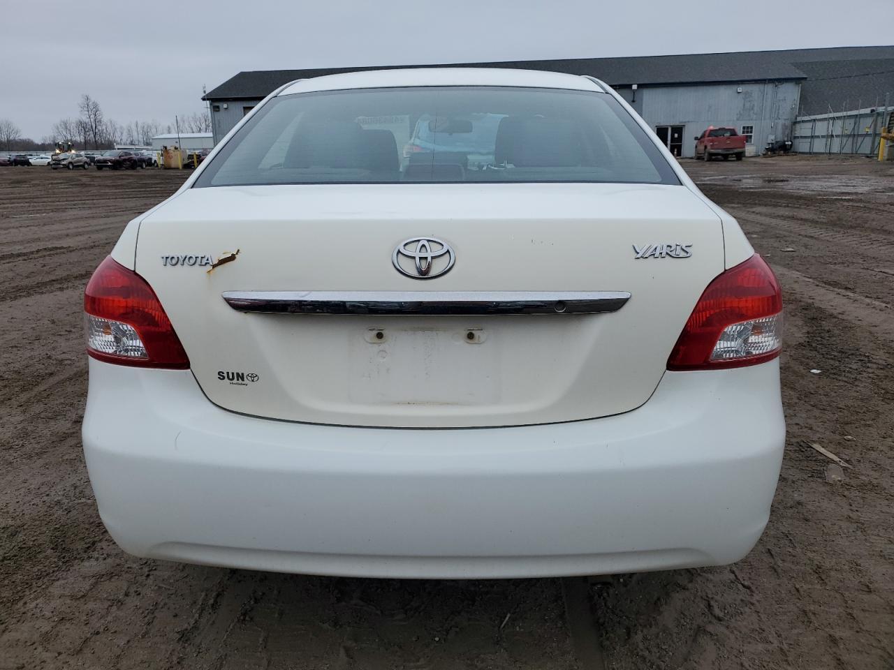 2011 TOYOTA YARIS - Фото 6