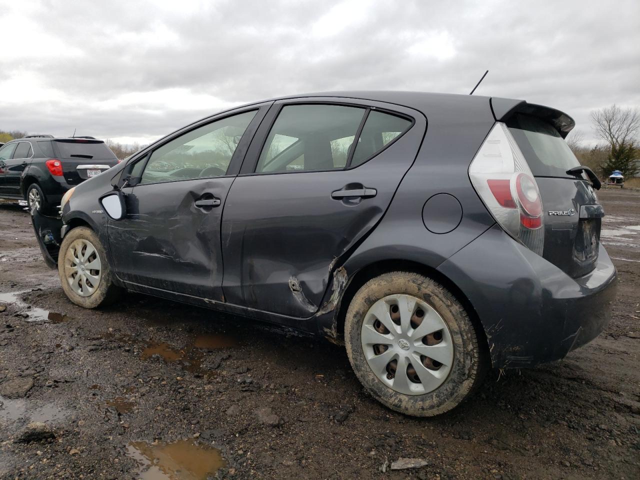 2013 TOYOTA PRIUS C - Image 2