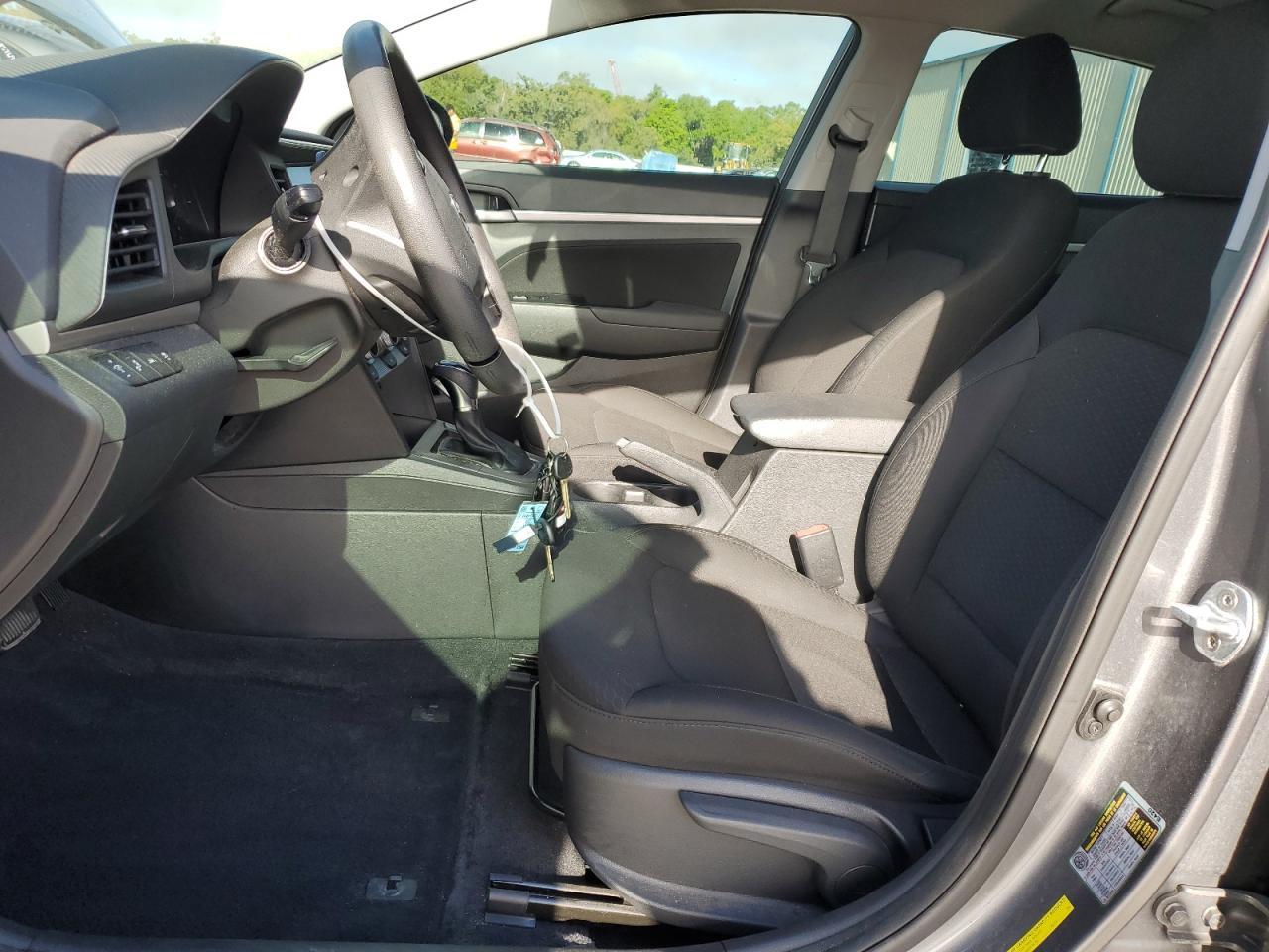2019 HYUNDAI ELANTRA SE - Фото 7