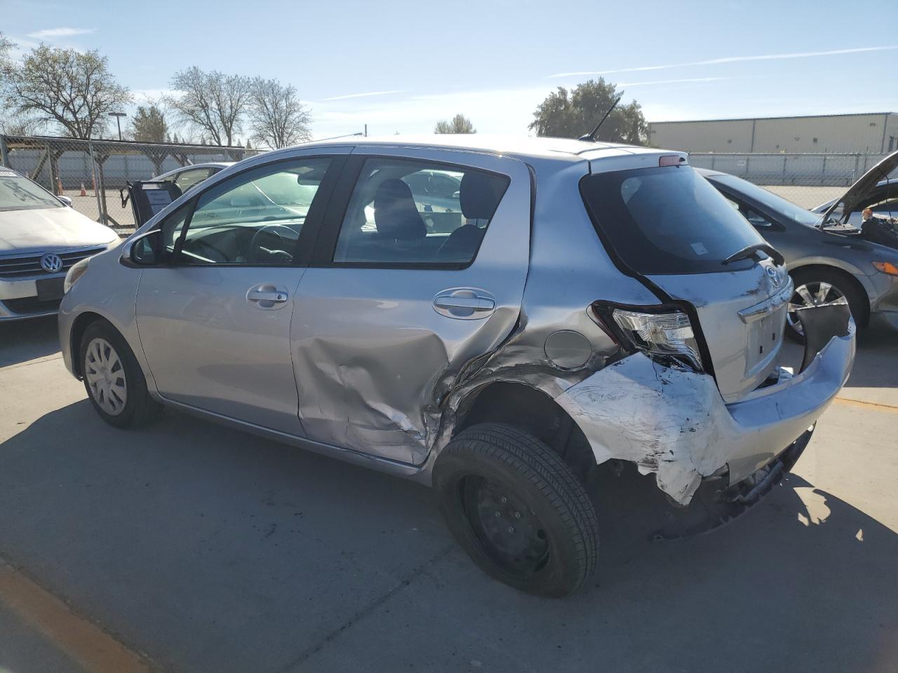 2016 TOYOTA YARIS L - Image 2