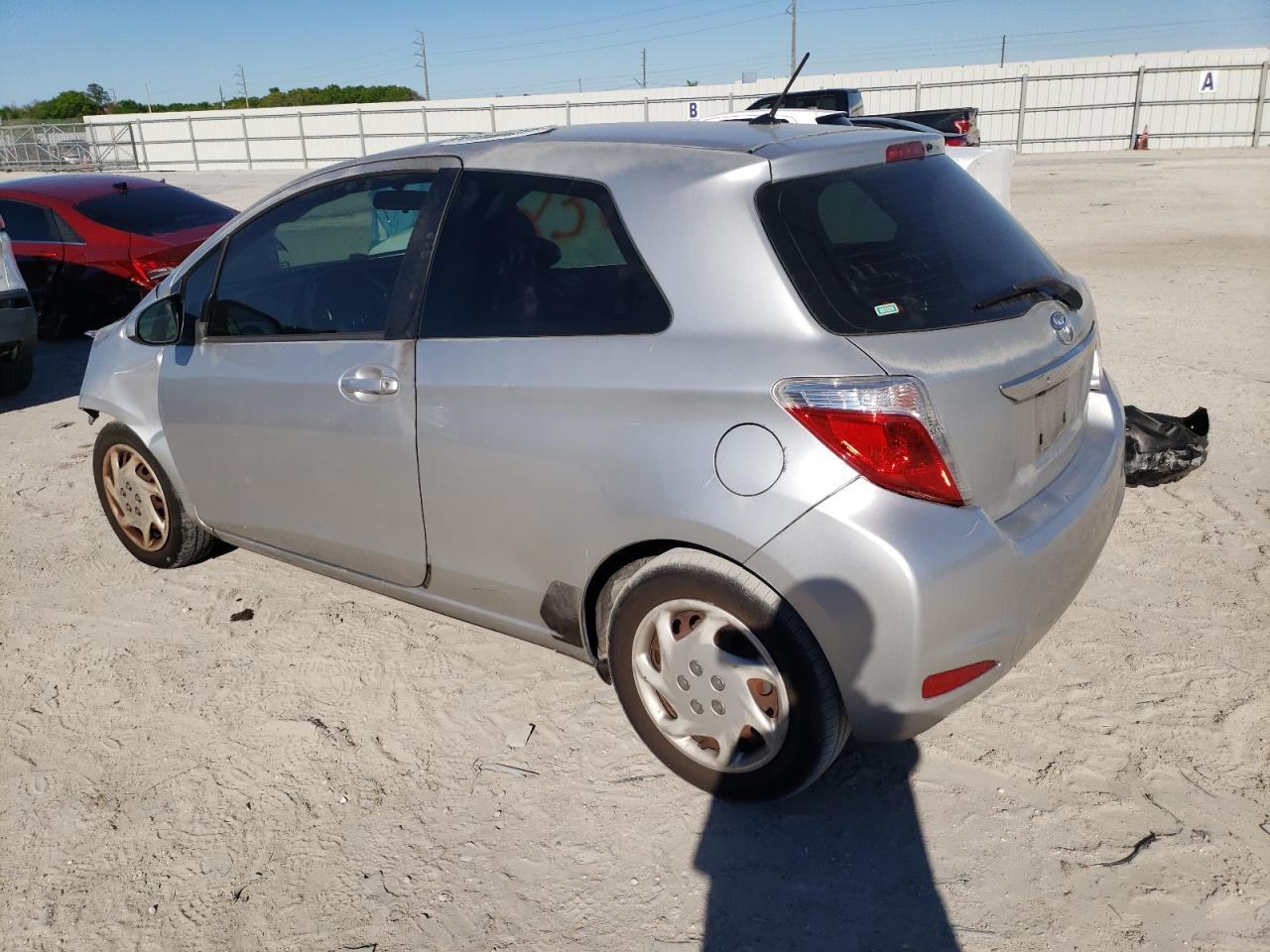 2012 TOYOTA YARIS - Image 2