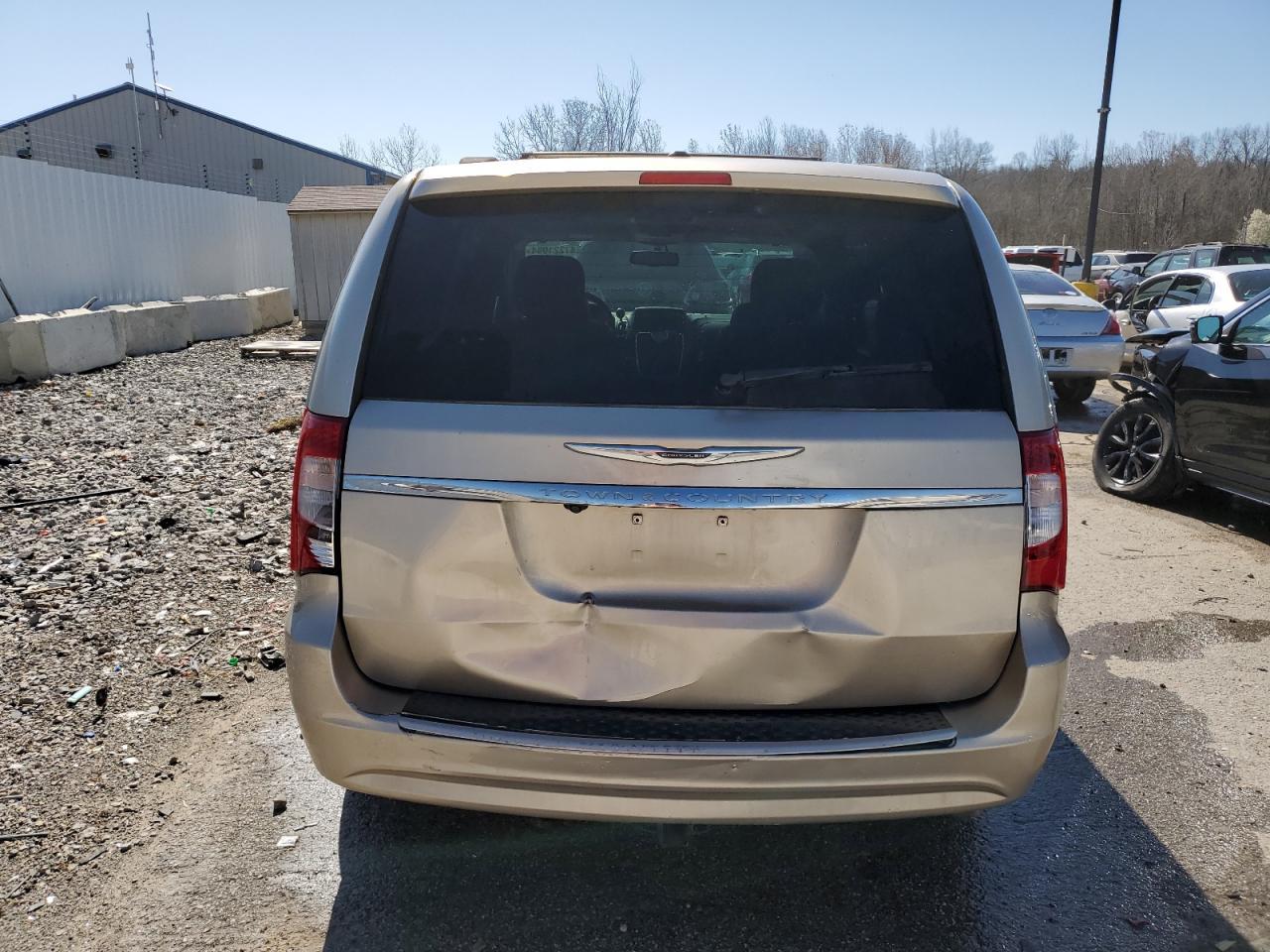 2014 CHRYSLER TOWN & COU - Фото 6